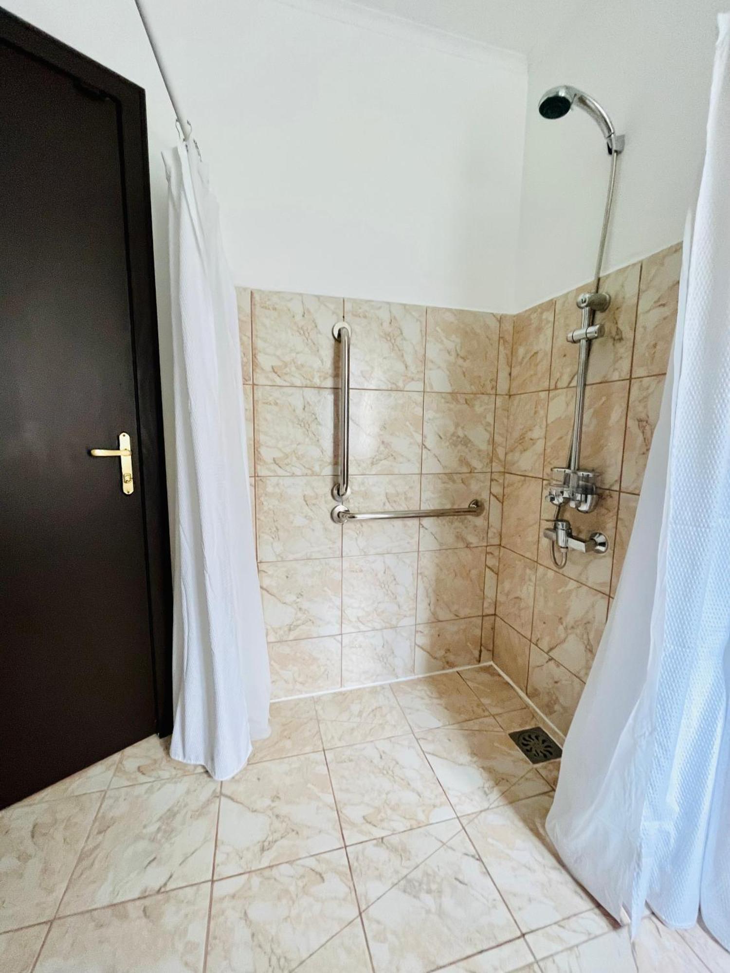 אוסורנו Nomada 870 Hotel Work מראה חיצוני תמונה